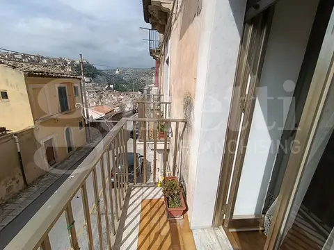Casa Indipendente in VIA DOTTOR SOLARINO 2-6, Ragusa (RG)