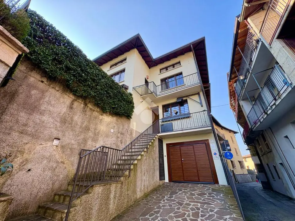 Casa indipendente in vendita a Pradalunga