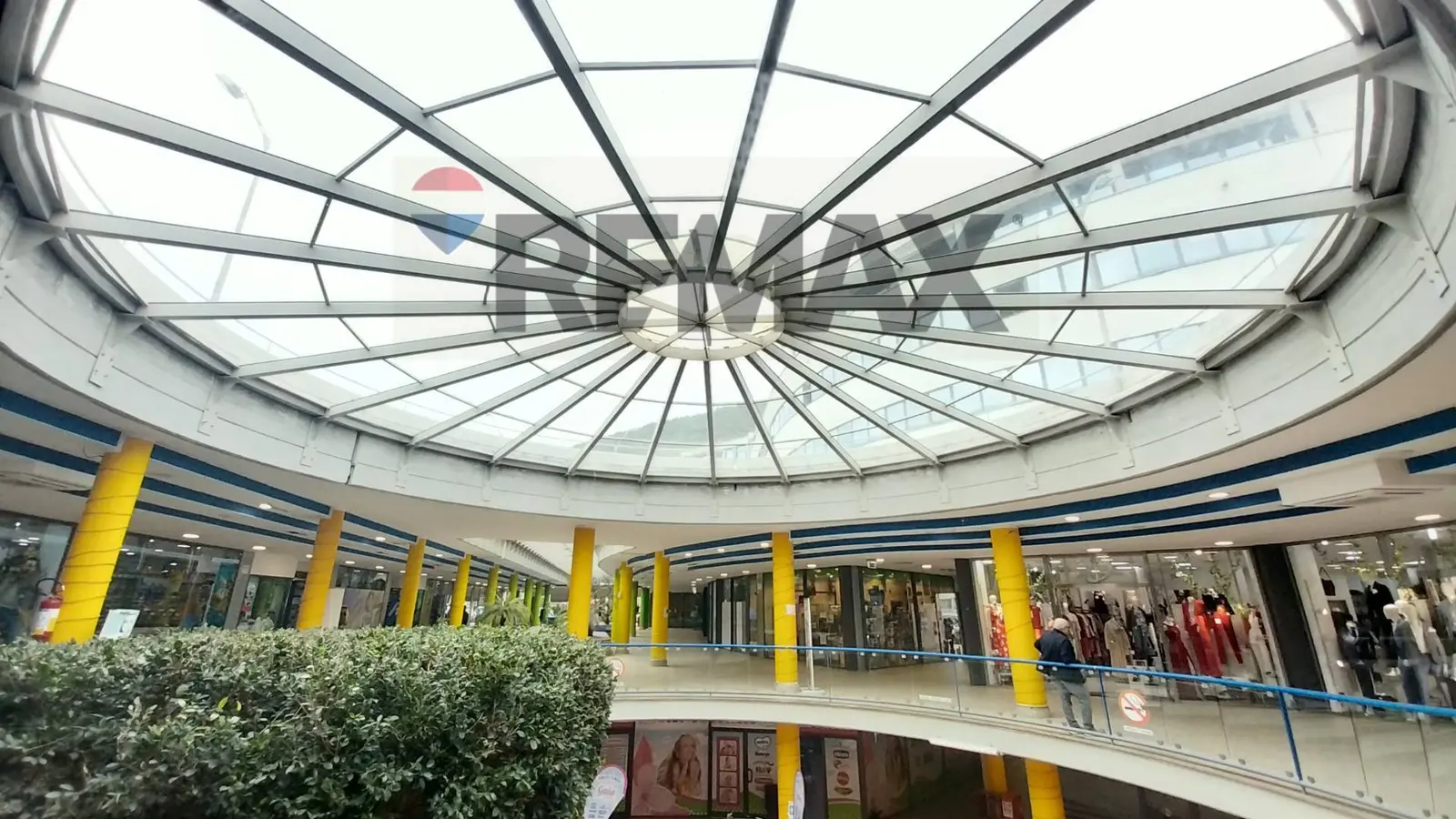 Locale Commerciale in Vendita a Salerno