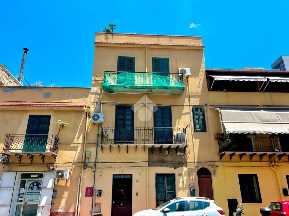 Trilocale in affitto a Palermo