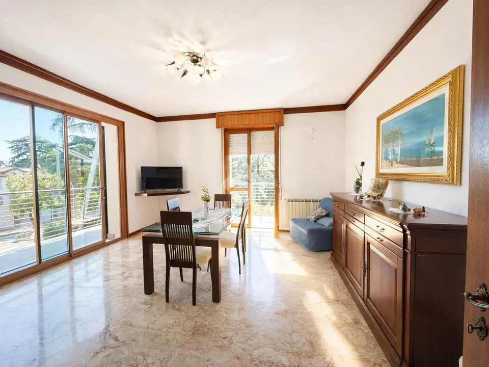 Trilocale in vendita a Desenzano Del Garda