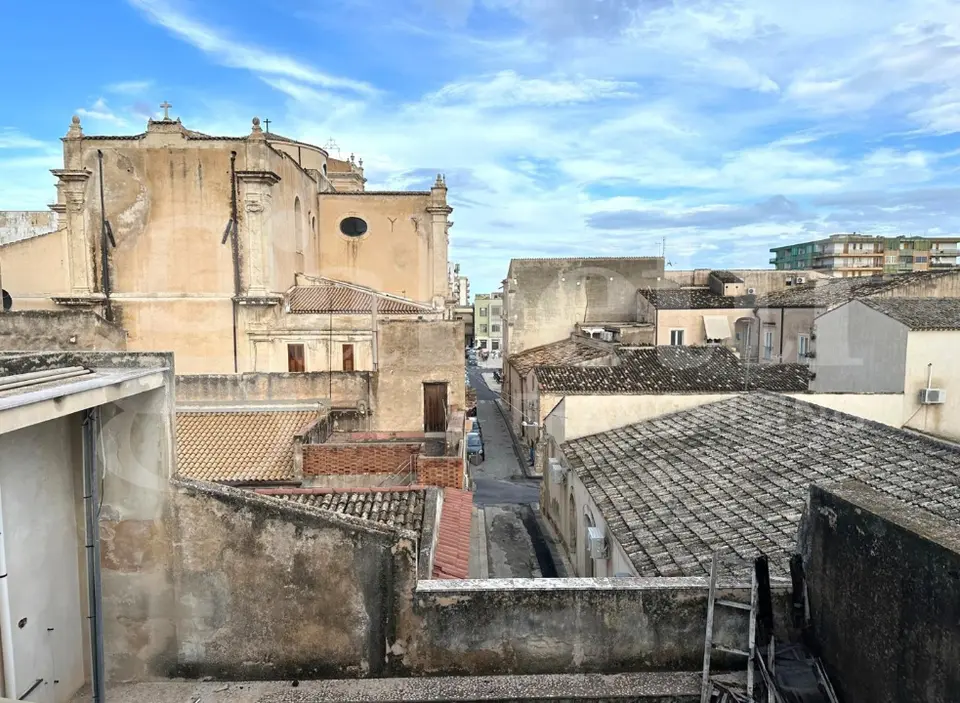 Casa Indipendente in PORTICO BONGIORNO SNC, Avola (SR)