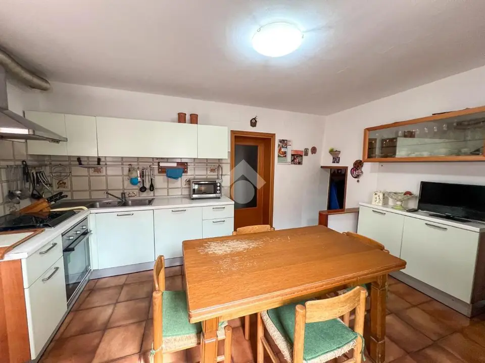 5 locali in vendita a Casciana Terme Lari