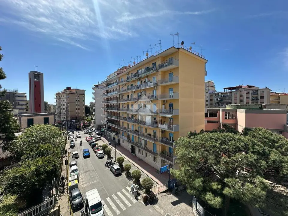 5 locali in vendita a Napoli