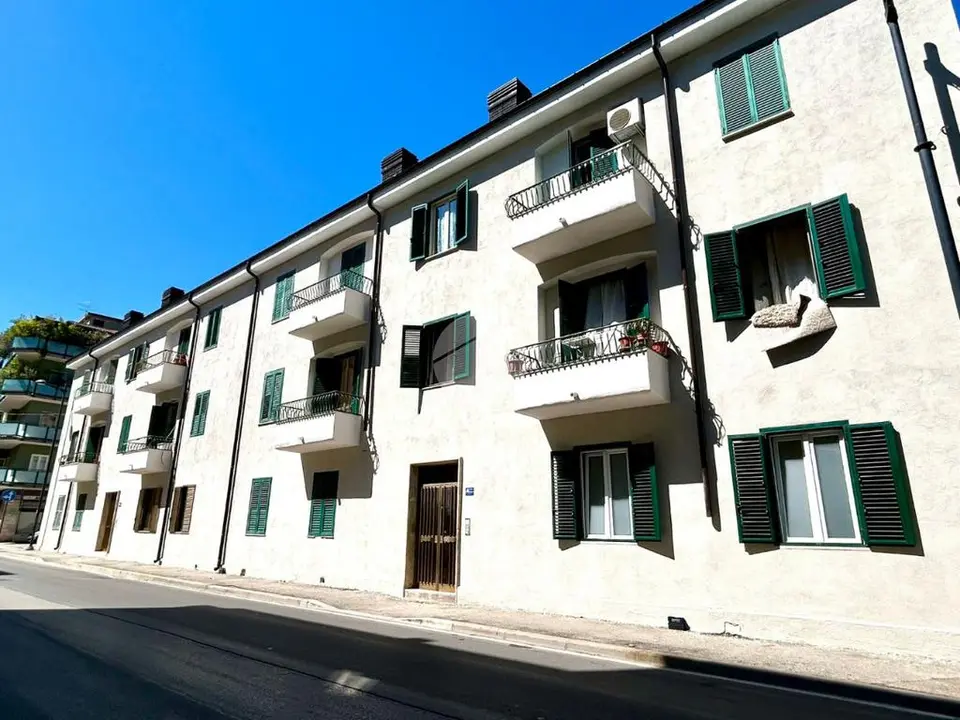 Quadrilocale in vendita a Pescara