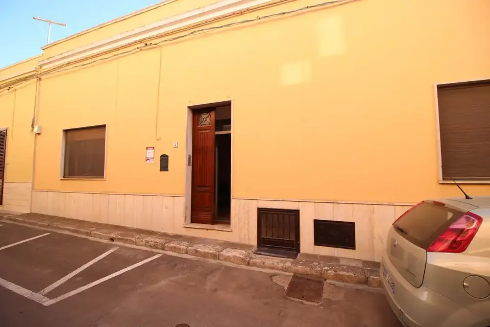 Casa Indipendente in Via Plutarco 3, Manduria (TA)