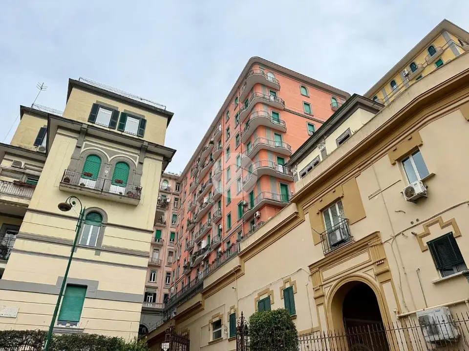 Quadrilocale in vendita a Napoli