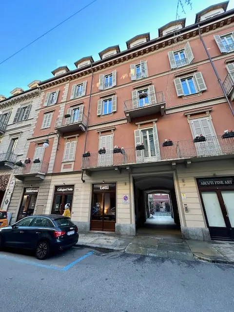 Appartamento in Via Della Rocca  37, Torino (TO)