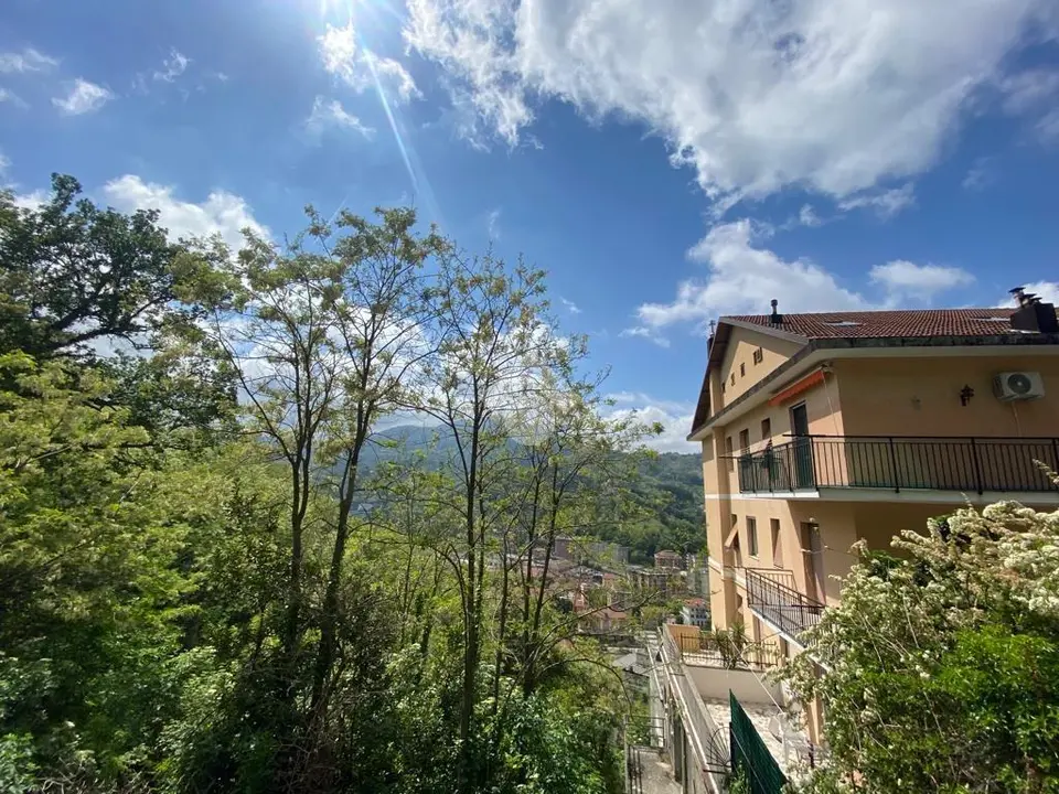 Quadrilocale in vendita a Serra Riccò