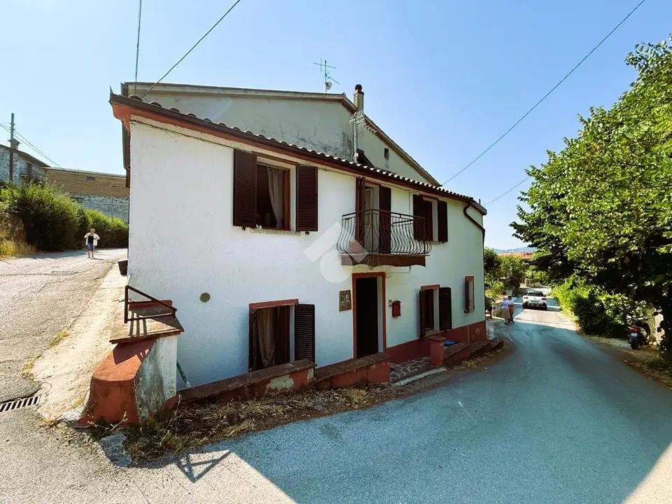Casa semindipendente in vendita a Gubbio