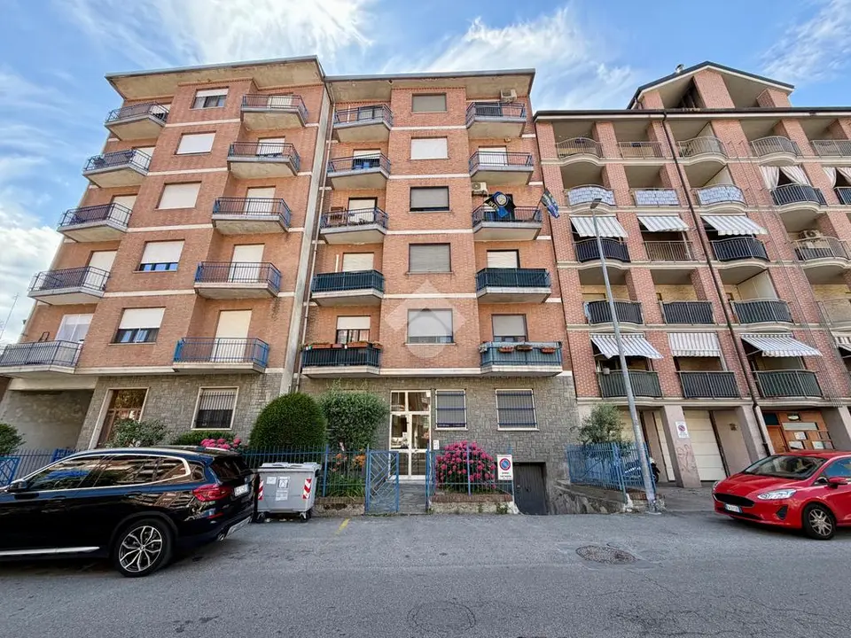 5 locali in vendita a Moncalieri