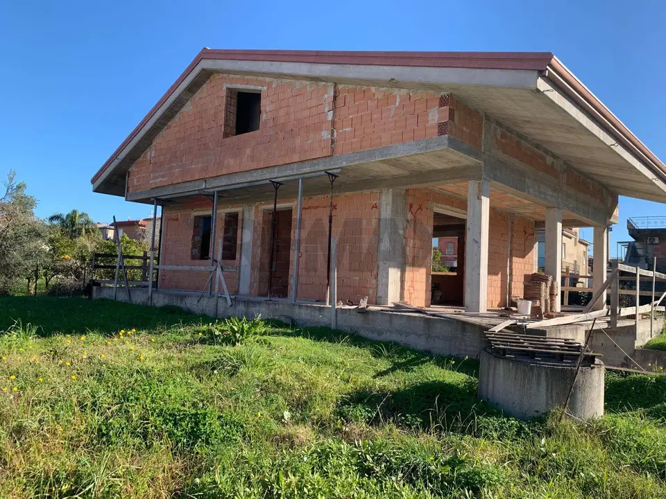 Casa Indipendente in Vendita a Minturno