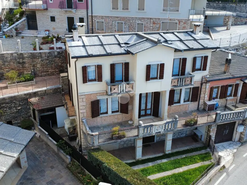 Casa semindipendente in vendita a Bosco Chiesanuova