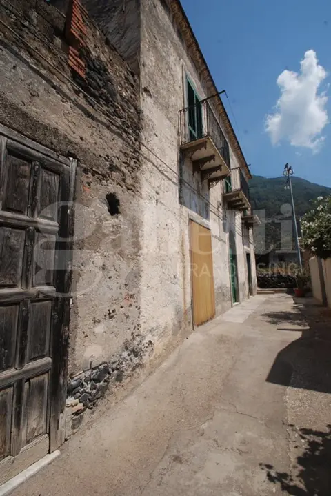 Casa Indipendente in Via San Giuseppe 30, Leni (ME)