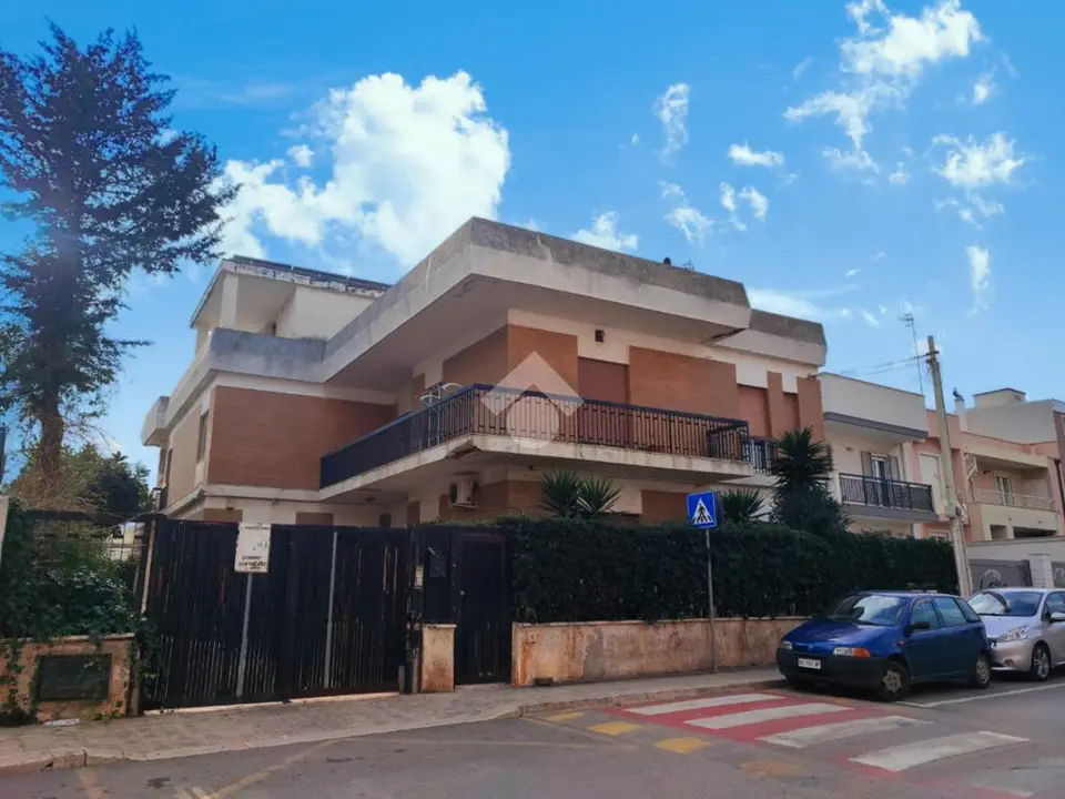 Palazzo in vendita a Polignano A Mare