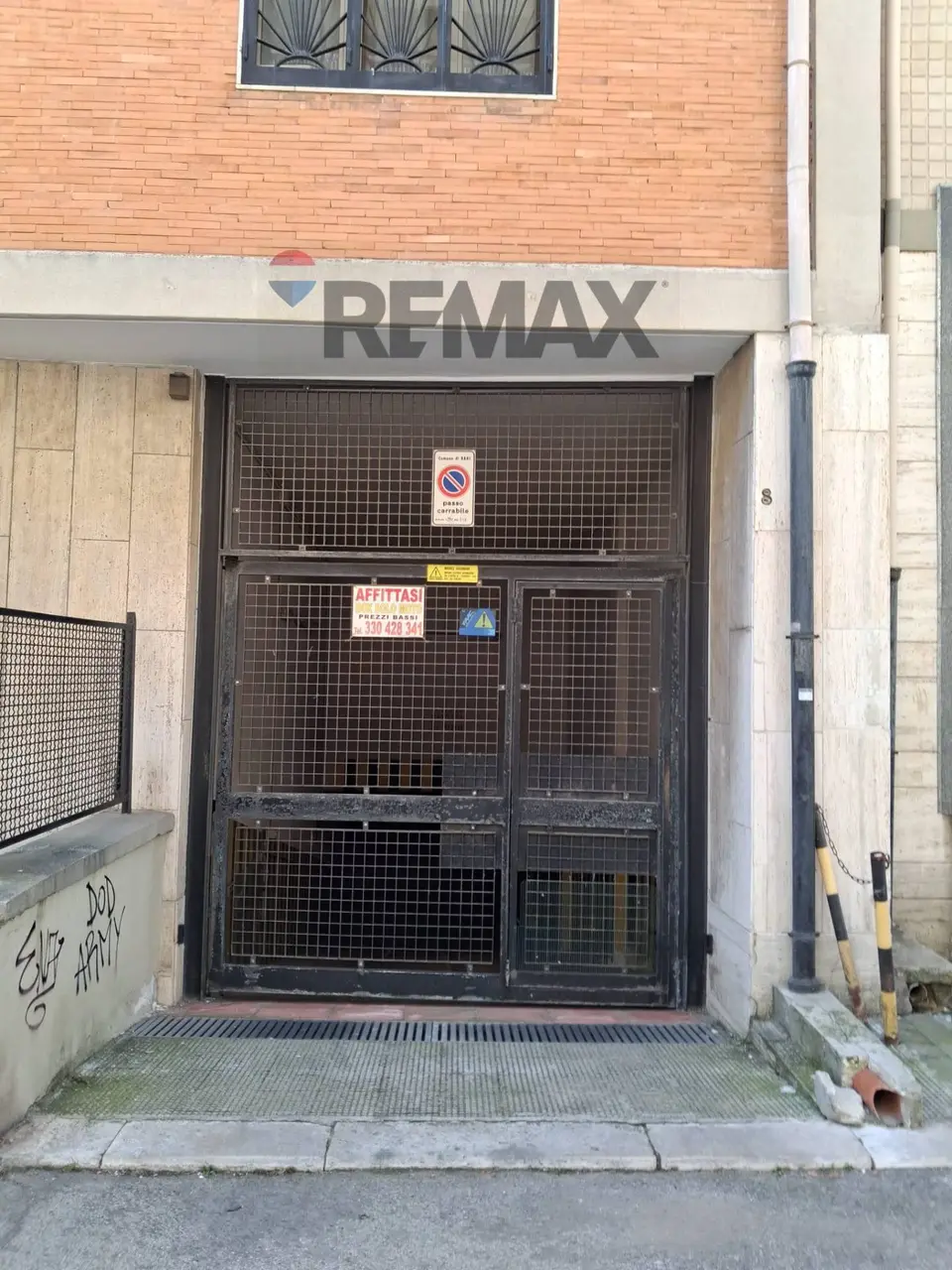 Magazzino in Vendita a Bari