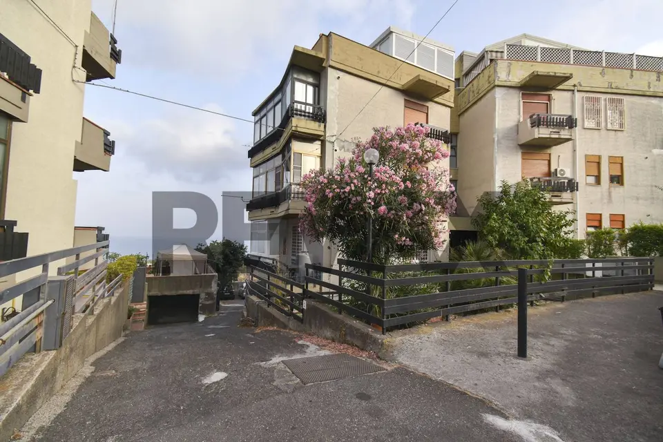 Appartamento in Vendita a Aci Castello