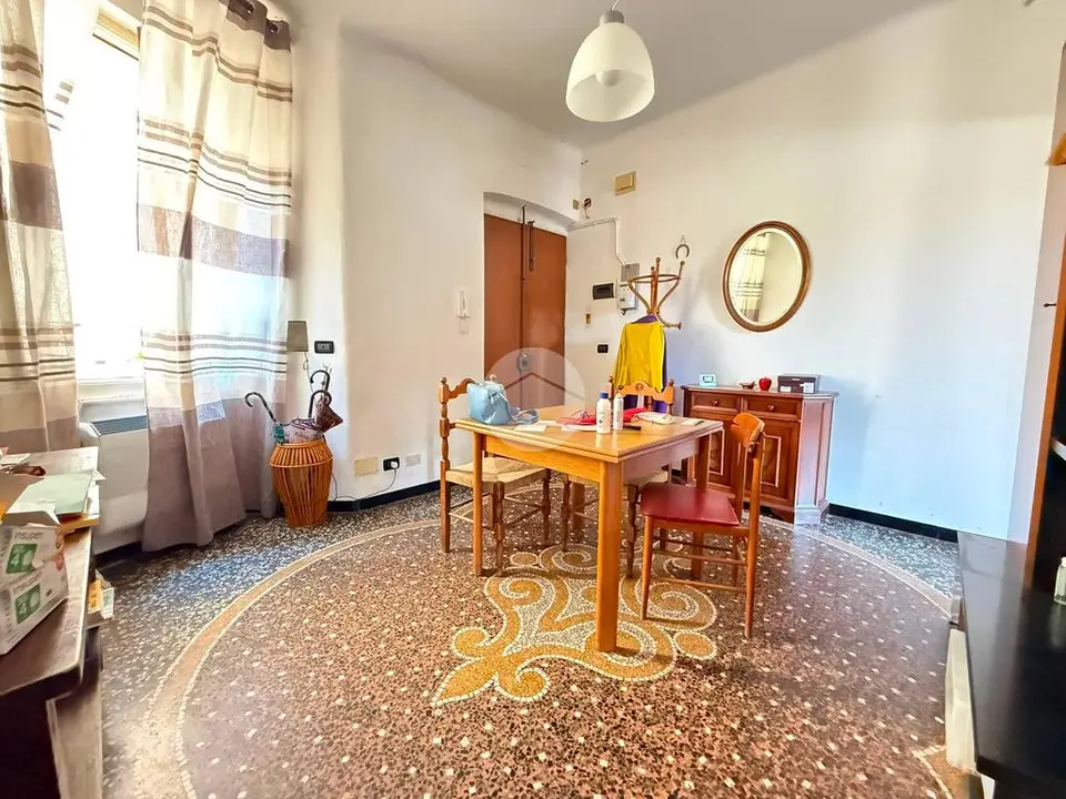 5 locali in vendita a Genova