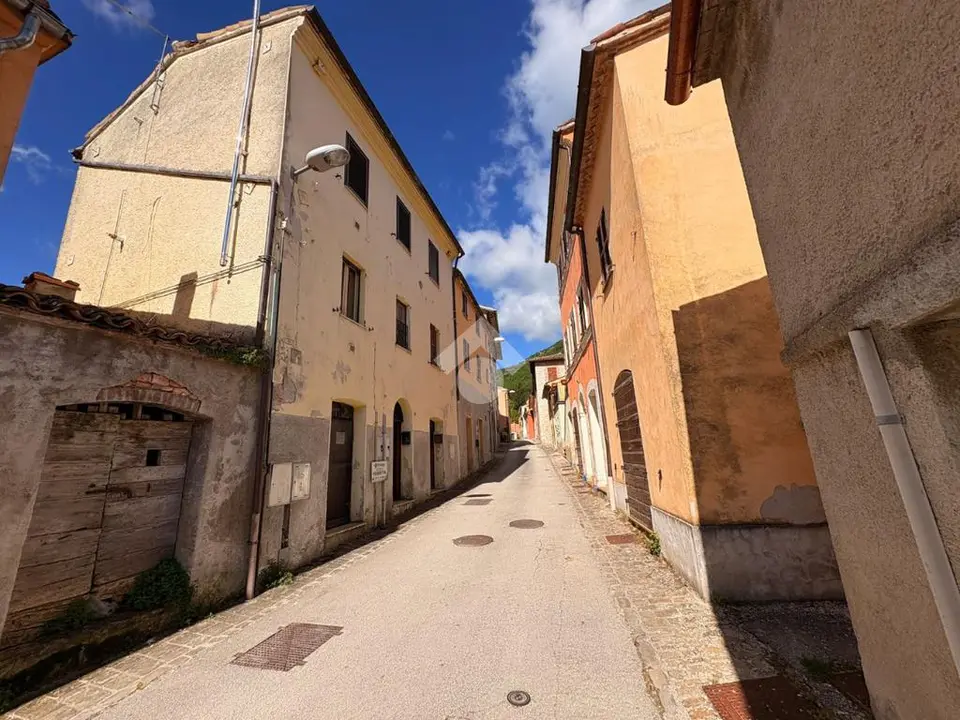 Trilocale in vendita a Fabriano