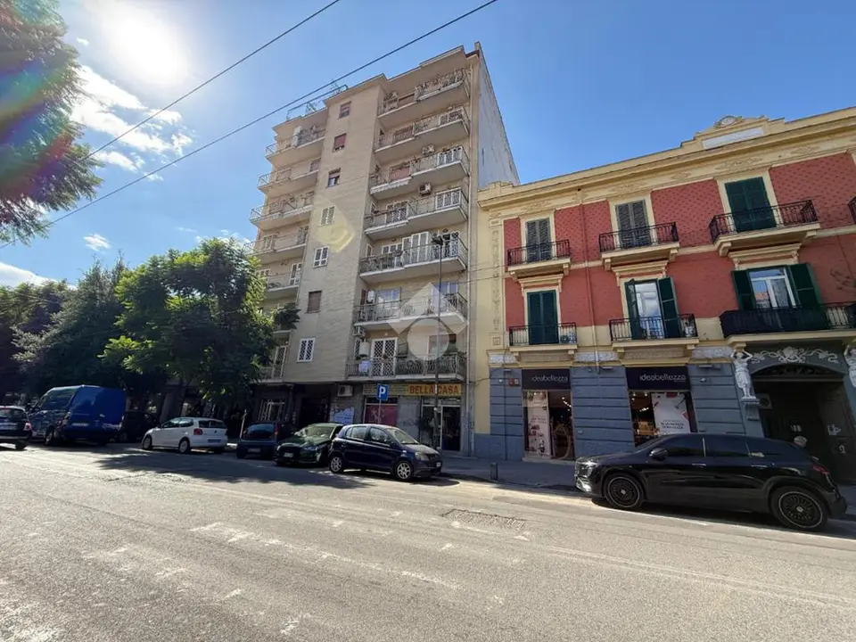 Multilocale in vendita a Napoli