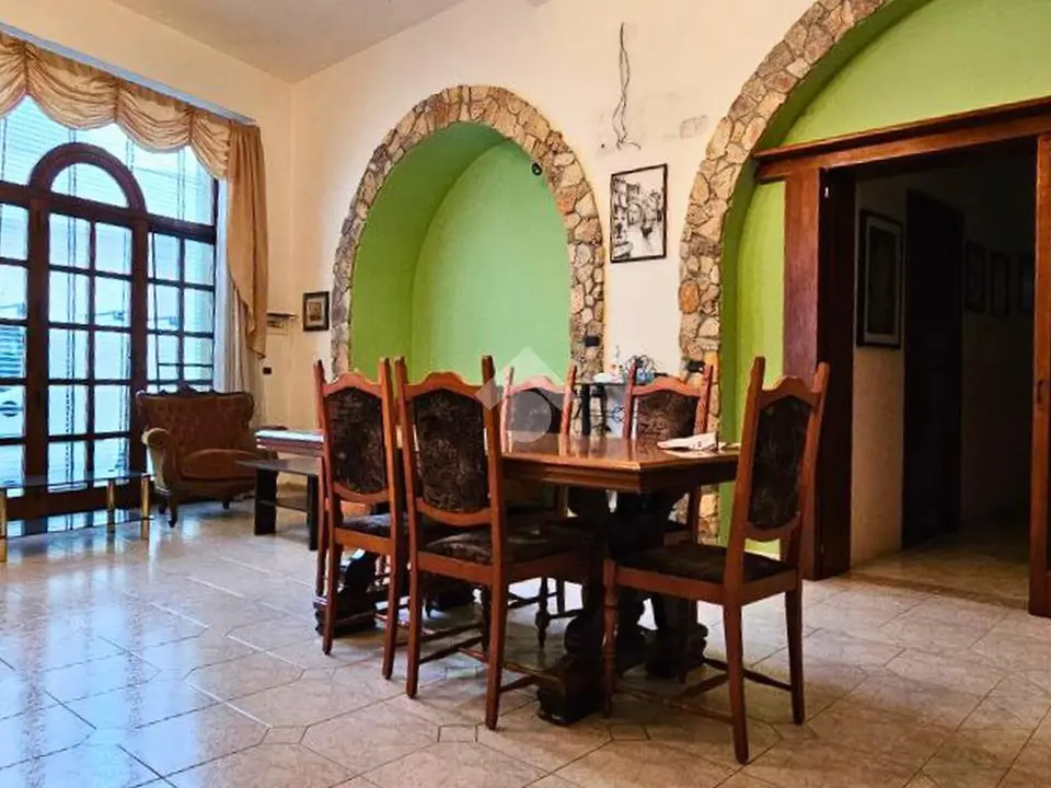 5 locali in vendita a Nardò