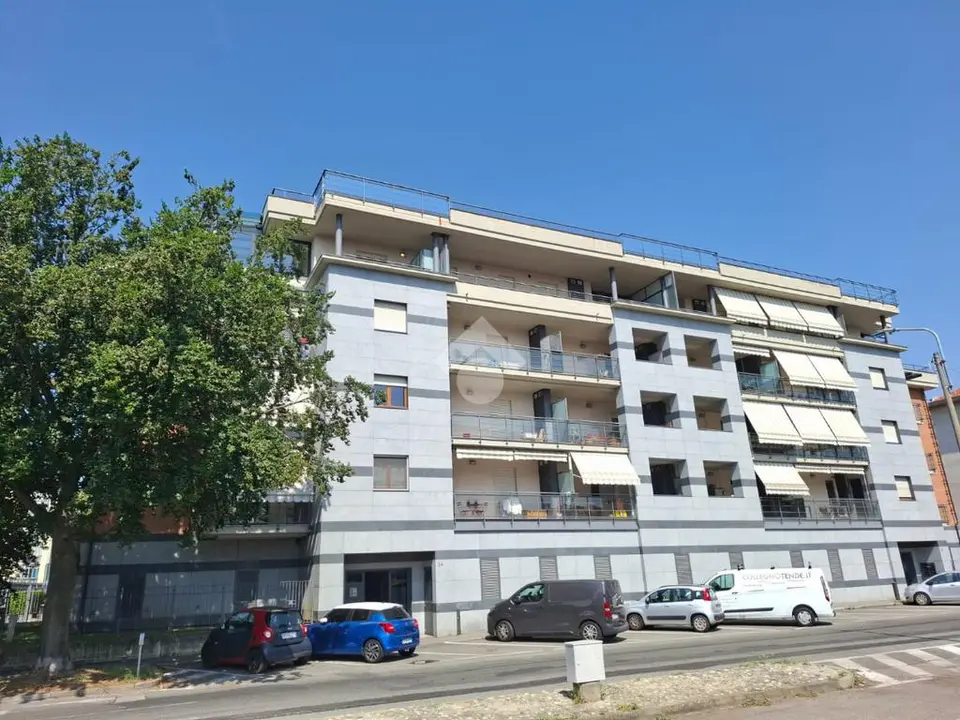 Box / posti auto in vendita a Grugliasco