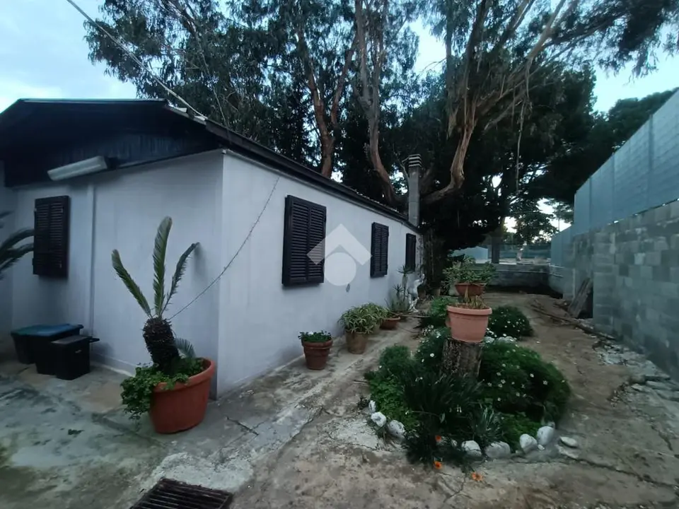 Casa indipendente in vendita a Mola Di Bari