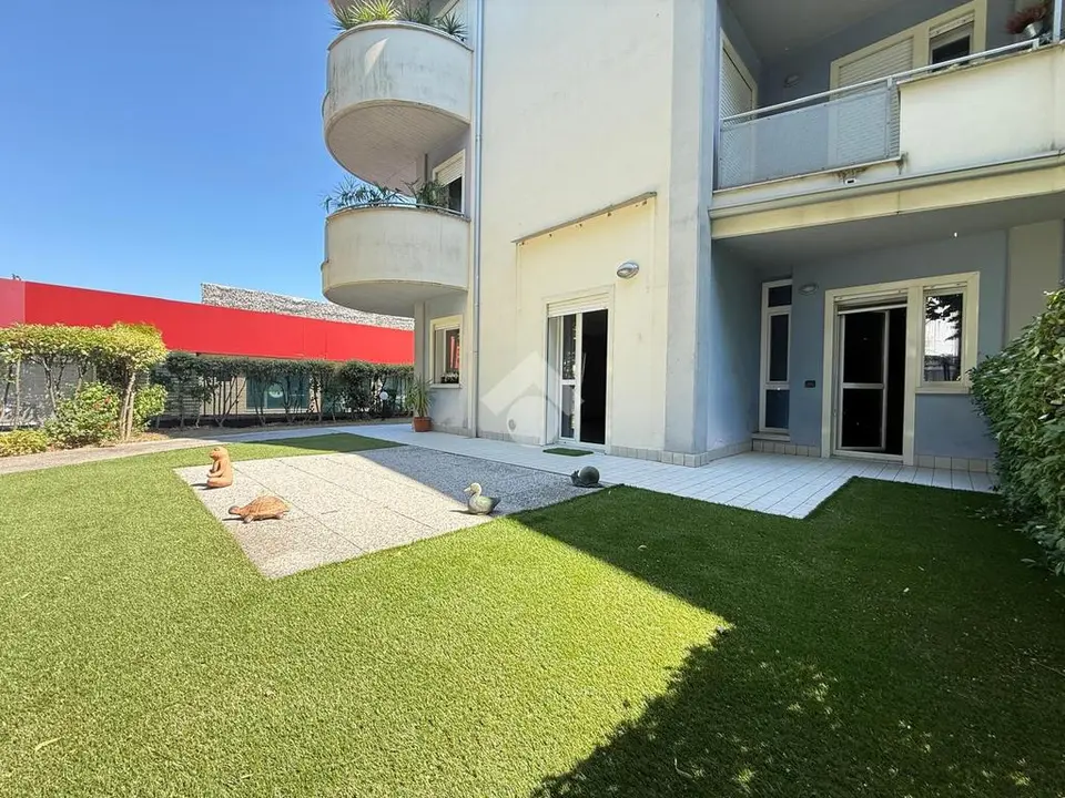 Quadrilocale in vendita a Desenzano Del Garda - Capolaterra