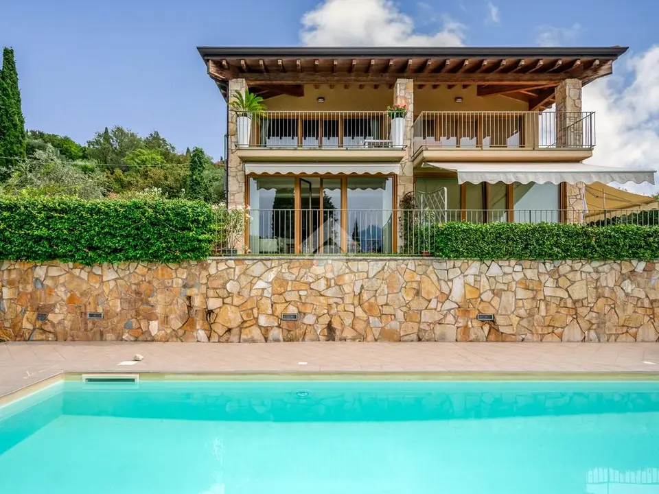 Trilocale in vendita a Torri Del Benaco