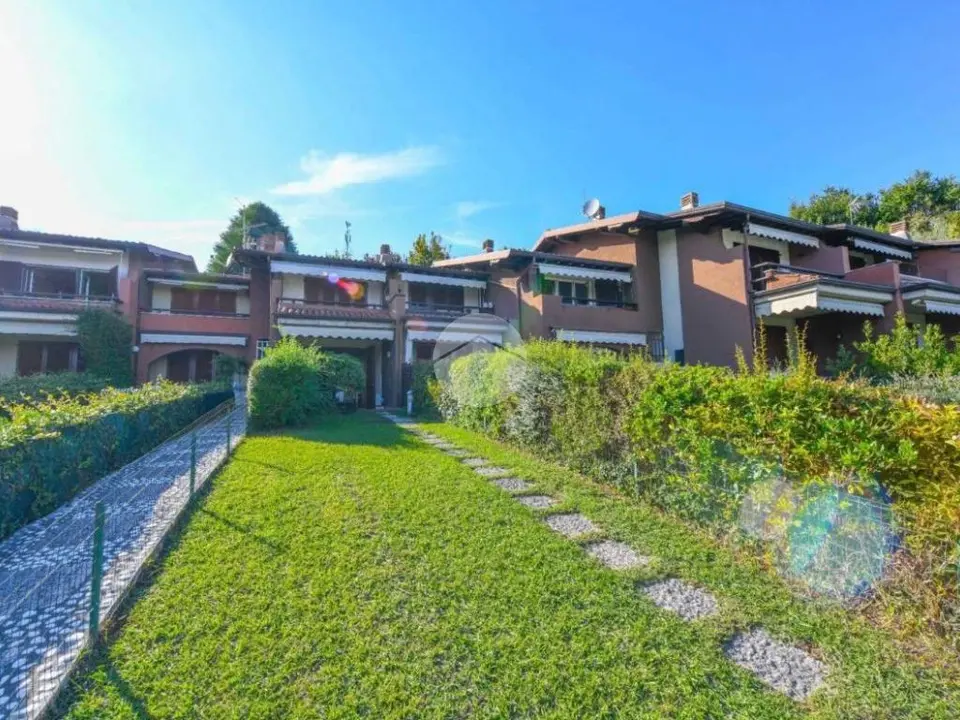 Villa a schiera in affitto a Manerba Del Garda