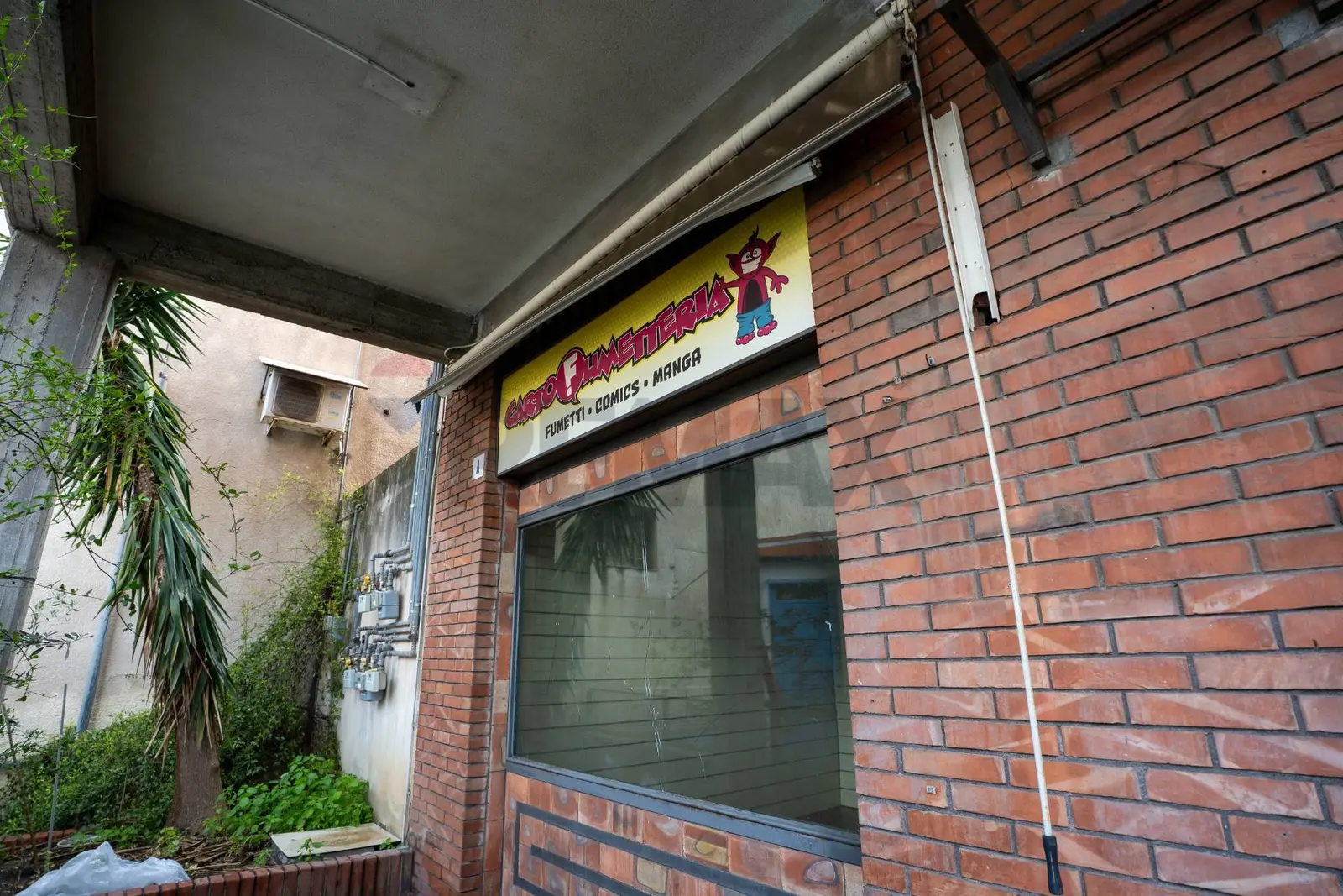 Locale Commerciale in Affitto a San Giovanni la Punta