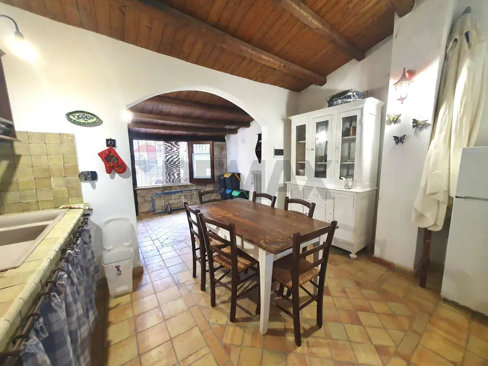 Casa Indipendente in Vendita a Chiaramonte Gulfi