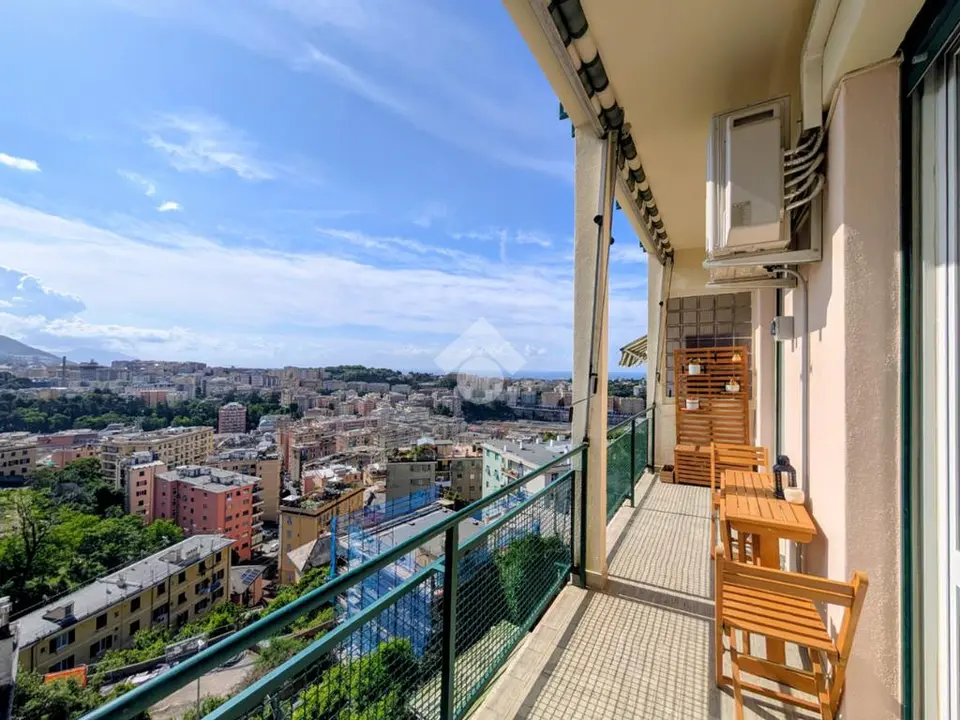 Quadrilocale in vendita a Genova