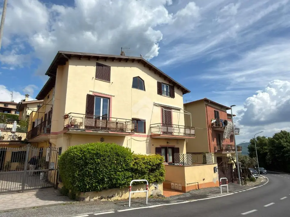 Quadrilocale in vendita a Rocca Priora