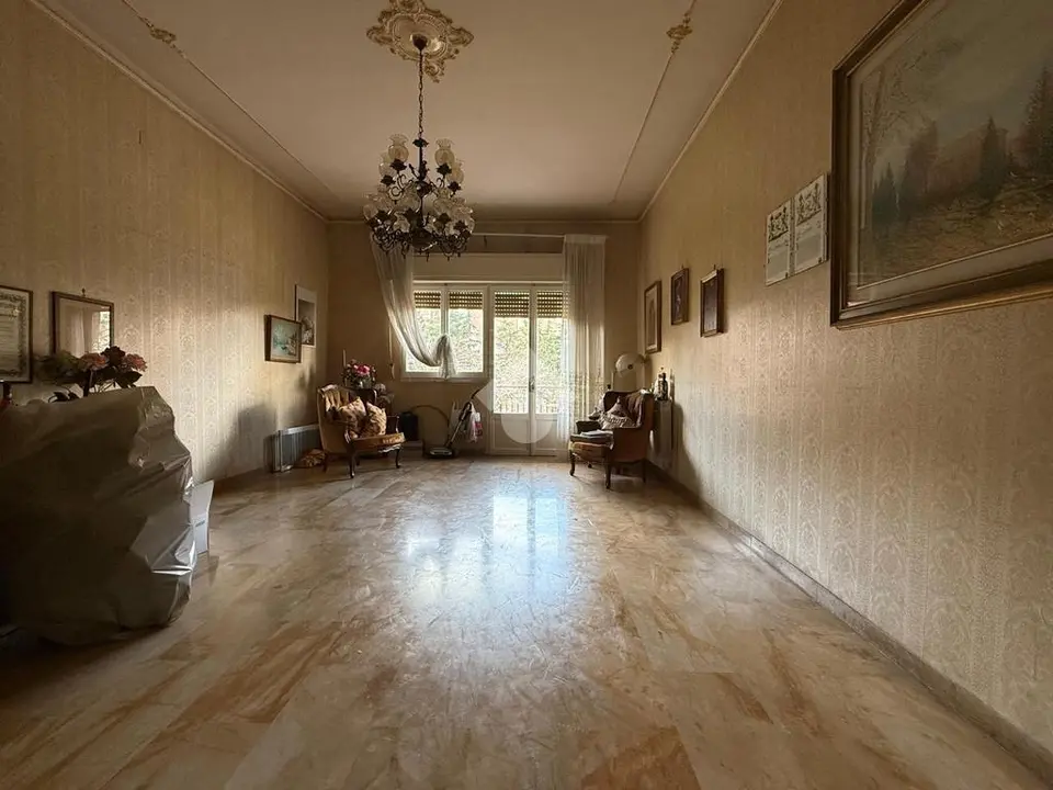 Quadrilocale in vendita a Reggio Di Calabria
