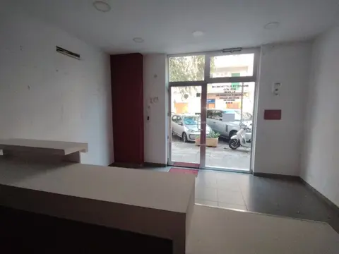 Negozio in Via Alfieri  28, Palermo (PA)