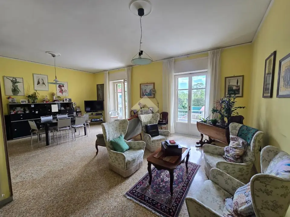 4 bedroom Apartment for sale in Salerno