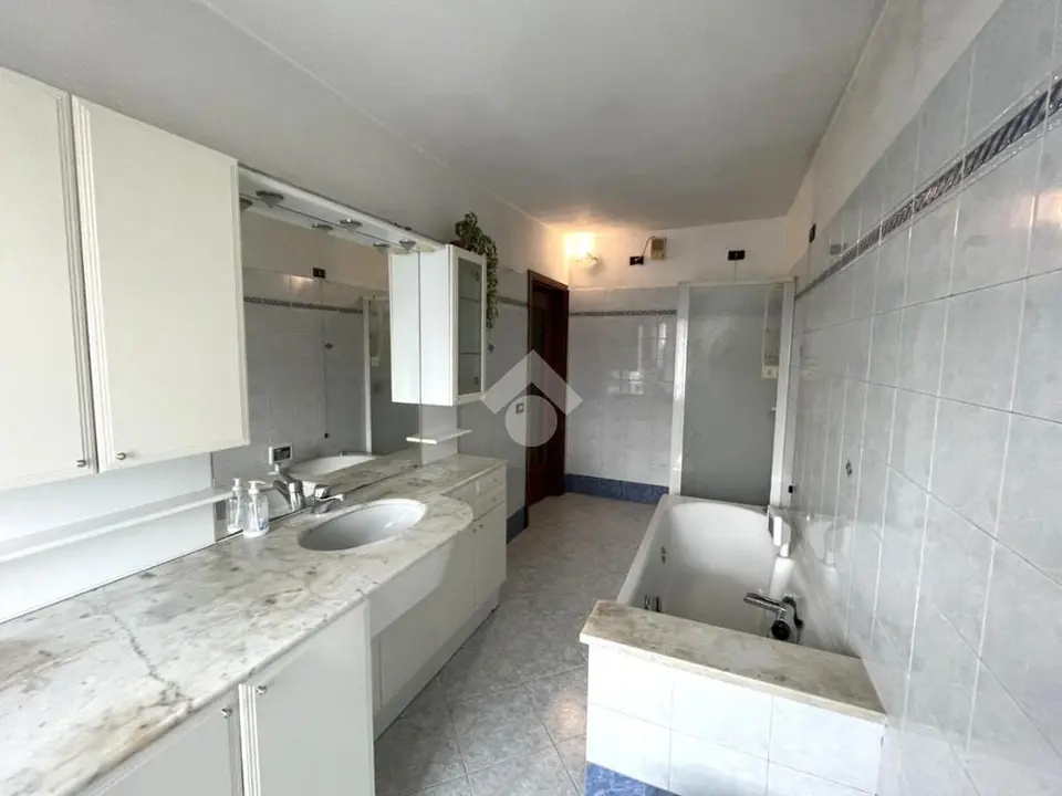Trilocale in vendita a Villa D'Almè