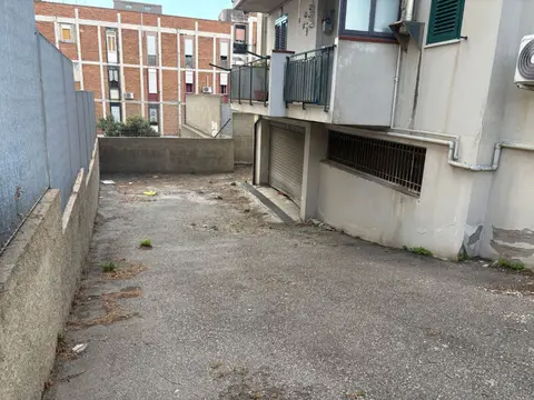 Magazzino in Via Marco Polo  447, Messina (ME)