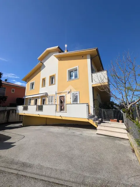 Quadrilocale in vendita a Coriano