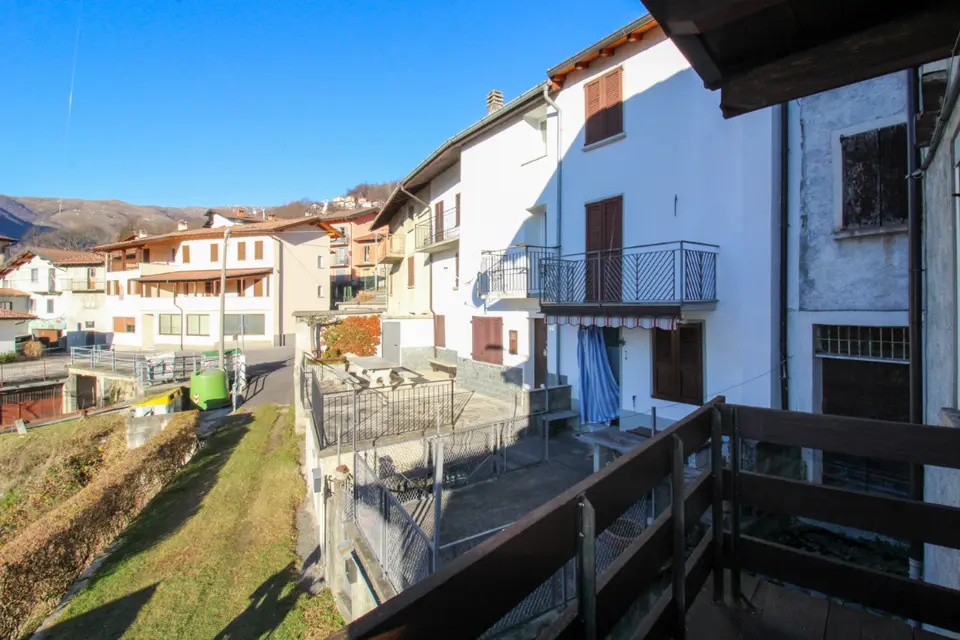 Casa Indipendente in Via Agli Ostani 4, San Bartolomeo Val Cavargna (CO)