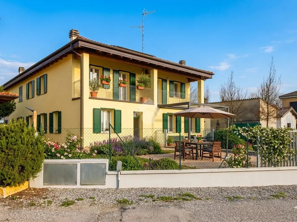 2 bedroom Villa for sale in San Pietro In Casale
