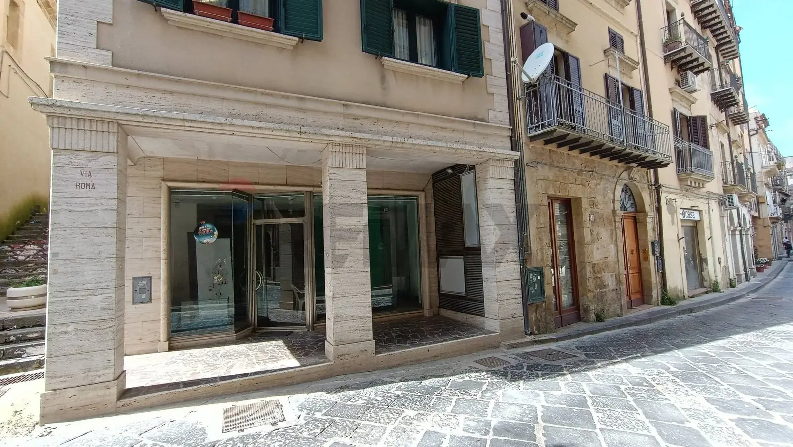 Locale Commerciale in Vendita a Enna