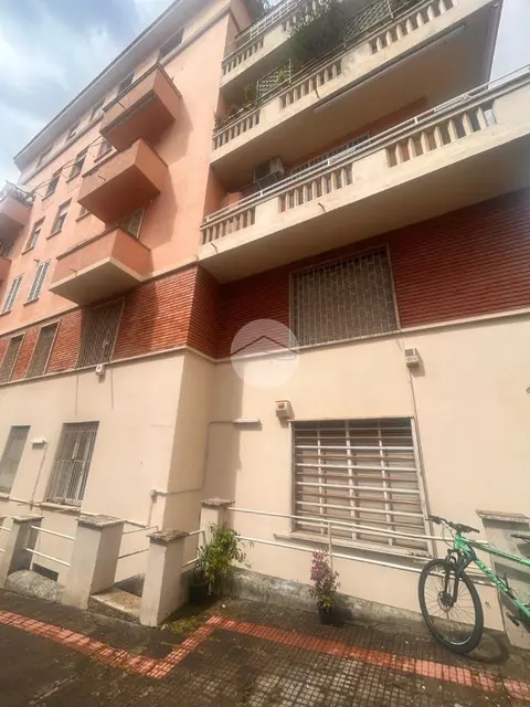 Box / posti auto in affitto a Roma