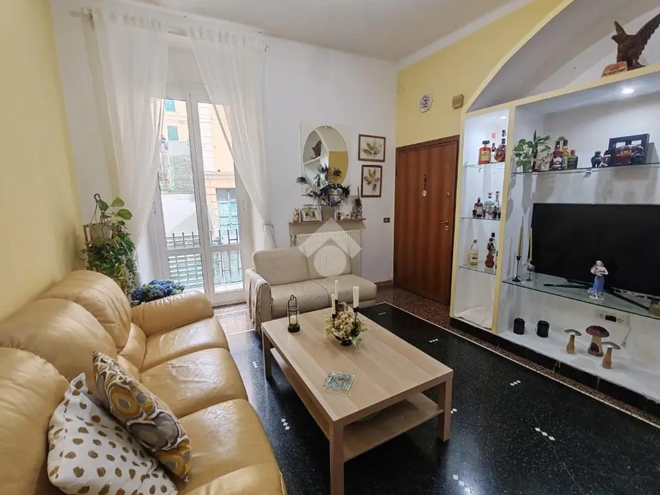 6 locali in vendita a Genova