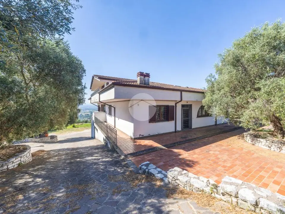 Villa singola in vendita a Guidonia Montecelio