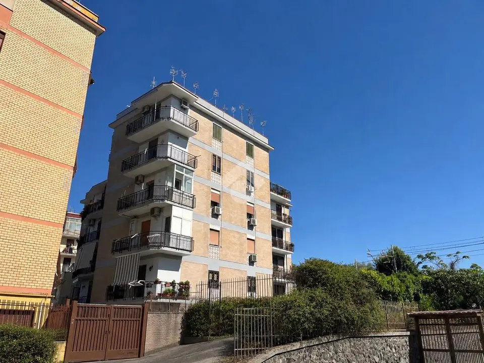 Quadrilocale in vendita a Torre Del Greco