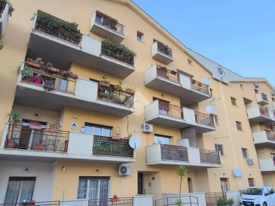 5 locali in vendita a Monreale