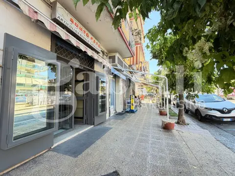 Negozio in Via Napoli  279, Mugnano di Napoli (NA)