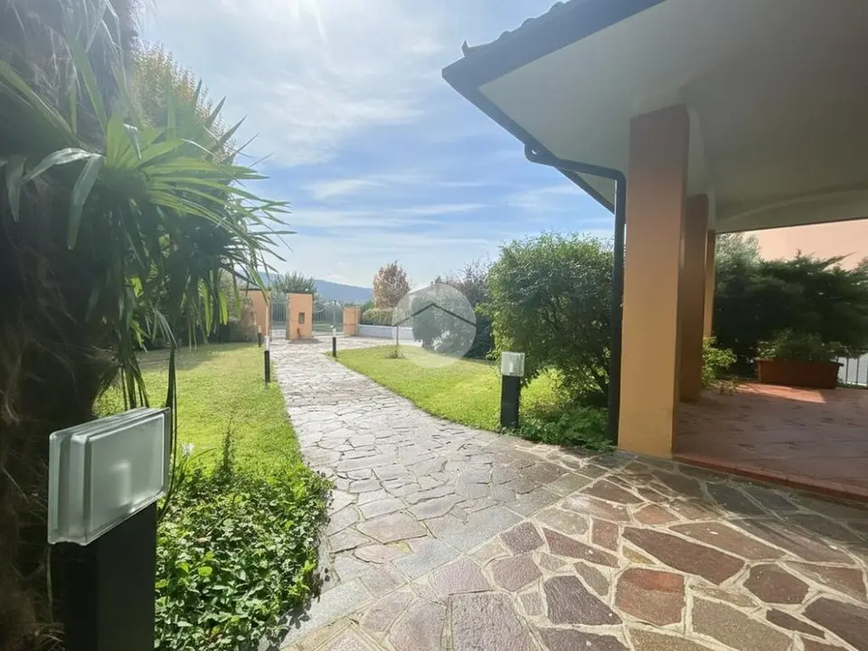 Villa singola in vendita a Collebeato